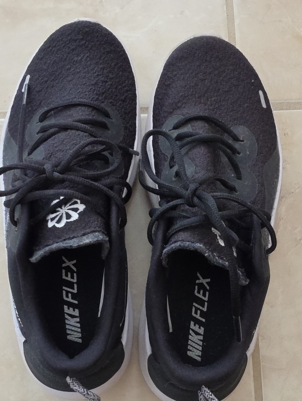 Nike Black and White Women's Athletic Running Shoes 7.5
